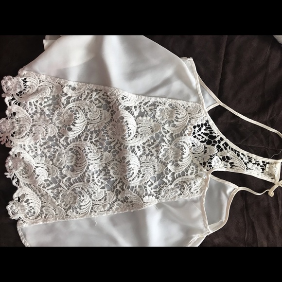 White lace back tank top - Picture 2 of 3
